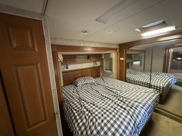 2005 Monaco Coach Unknown Mobile Home