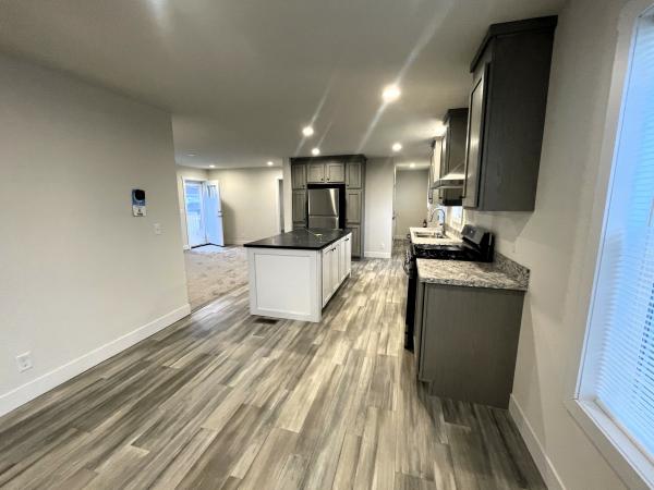 2026 Champion RAPB2860H32174-4BR Mobile Home