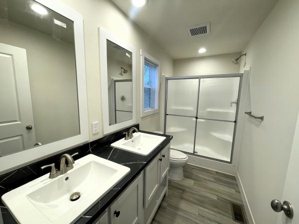 2026 Champion RAPB2860H32174-4BR Mobile Home