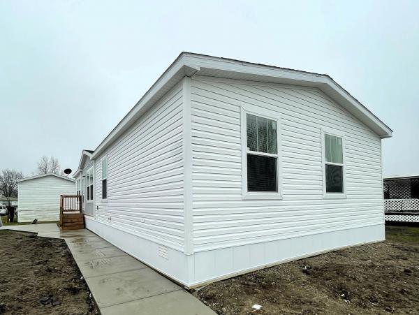 2026 Champion RAPB2860H32174-4BR Mobile Home