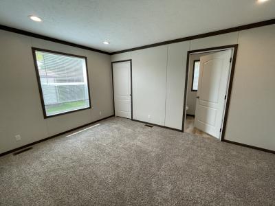 Photo 4 of 9 of home located at 4823 Edith Ct Sterling Heights, MI 48310