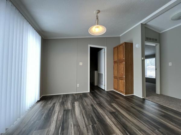 2002 Schult Mobile Home