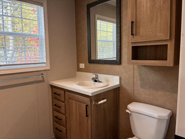 2025 Champion RAP1656H22208 Mobile Home