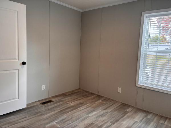 2025 Champion RAP1656H22208 Mobile Home