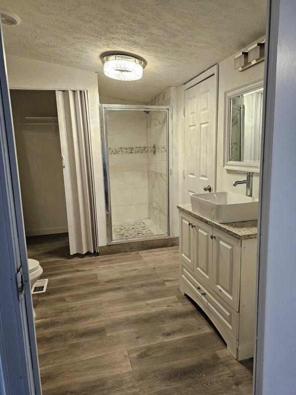 2006 Clayton mh 129 Mobile Home