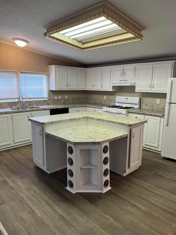 1994 Fairmont Homes Friendship Mobile Home