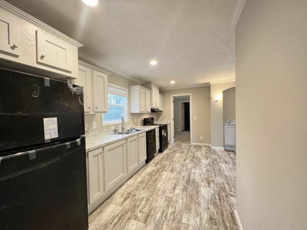 2022 Clayton Homes Inc Community Series Mobile Home