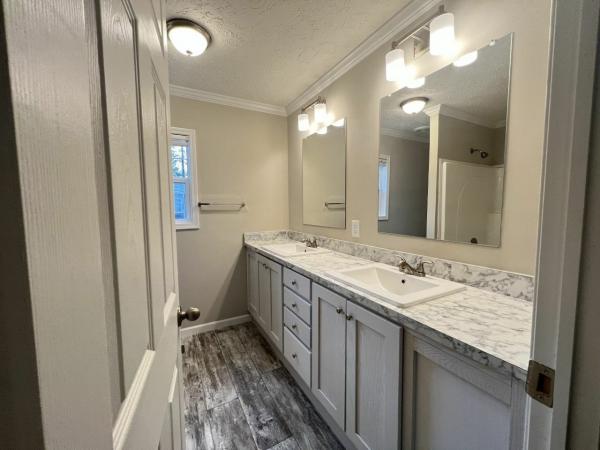 2022 Clayton Homes Inc Community Series Mobile Home