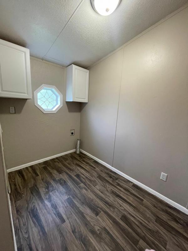 2000 Skyline Winner Mobile Home