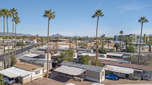 Photo 1 of 2 of home located at 1919 W. Colter Street
D-07 Phoenix, AZ 85015