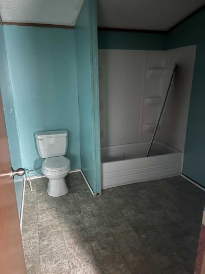 Photo 3 of 6 of home located at 328 W. 53rd St, #34, Anderson, IN 46013