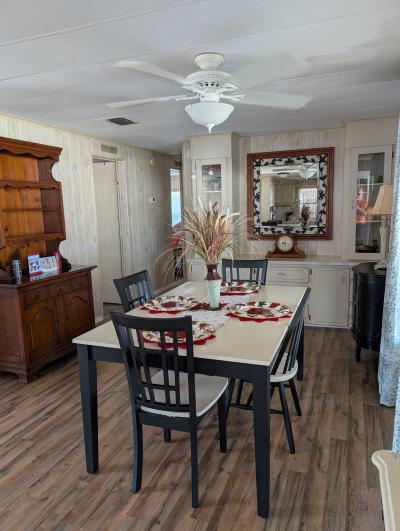 Photo 4 of 35 of home located at 7097 Easy St Ocala, FL 34472