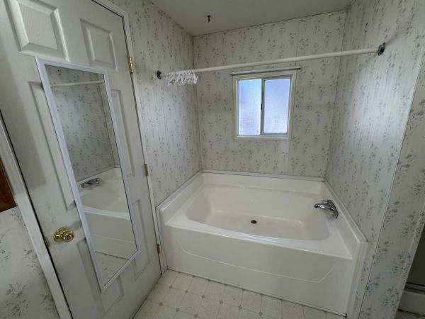 1994 Skyline Wood Manor Manufactured Home