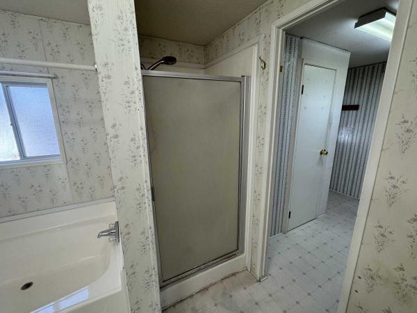 1994 Skyline Wood Manor Manufactured Home