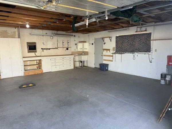 1994 Skyline Wood Manor Manufactured Home