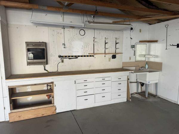 1994 Skyline Wood Manor Manufactured Home