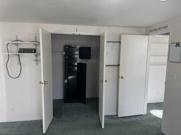 1994 Skyline Wood Manor Manufactured Home