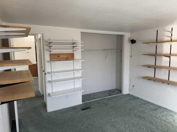 1994 Skyline Wood Manor Manufactured Home