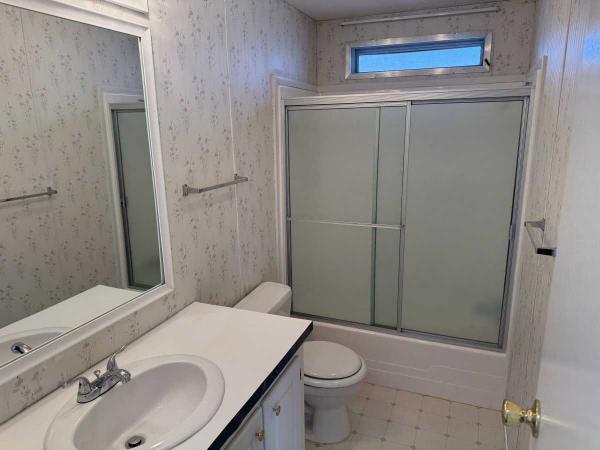 1994 Skyline Wood Manor Manufactured Home