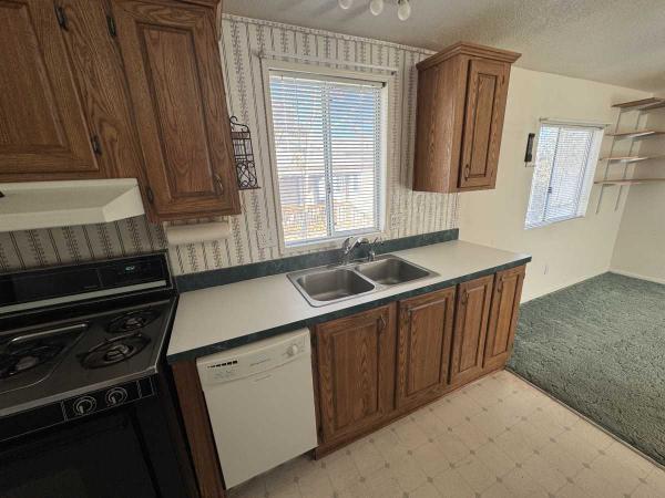 1994 Skyline Wood Manor Manufactured Home