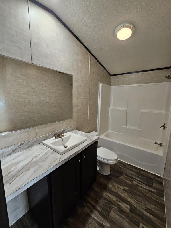 1990 Collection Homes Mobile Home