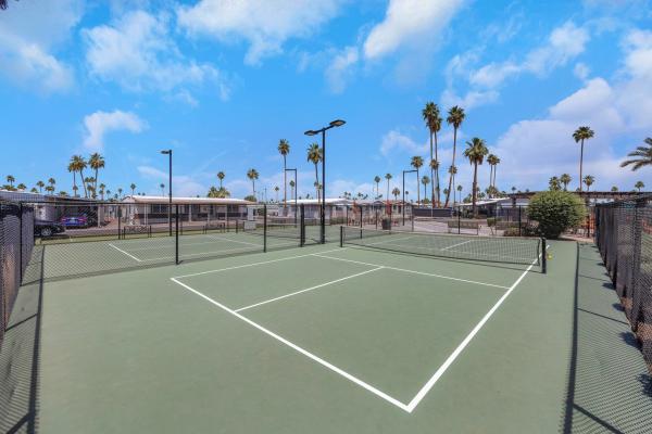 1983 Goldenwest Mobile Homes Manufactured Home