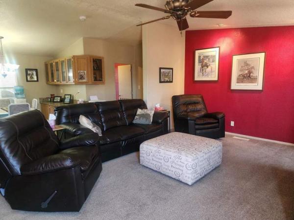 2004 Schult Manufactured Home