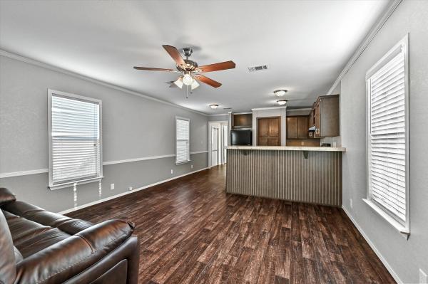 2017 PALM HARBOR HOMES YES COMMUNITIES 330YC15723P Mobile Home