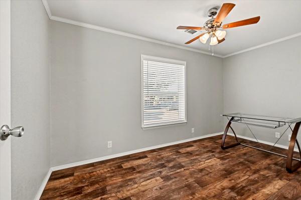 2017 PALM HARBOR HOMES YES COMMUNITIES 330YC15723P Mobile Home