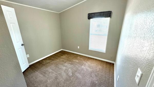 2018 Elliott Mobile Homes Solitaire Mobile Home