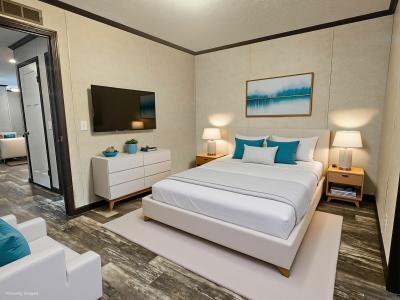 Photo 3 of 32 of home located at 333 East Lakewood Boulevard Lot #83 #83 Holland, MI 49424