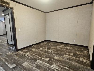 Photo 4 of 32 of home located at 333 East Lakewood Boulevard Lot #83 #83 Holland, MI 49424