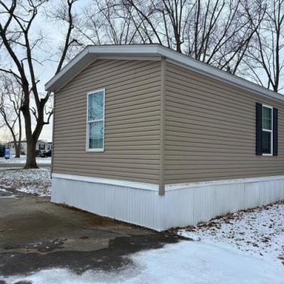 Photo 2 of 35 of home located at 9901 State Road 3 #0027 Muncie, IN 47303