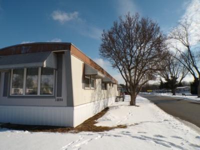 Photo 3 of 20 of home located at 1030 Camelot Manor Portage, IN 46368