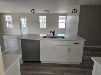 Photo 4 of 10 of home located at 101 Oakhill Ridge Rd Valrico, FL 33594