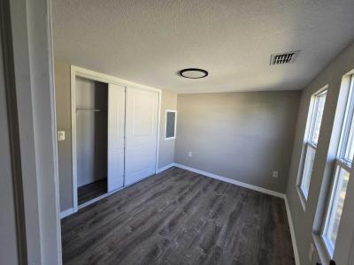 Photo 5 of 9 of home located at 101 Oakhill Ridge Rd Valrico, FL 33594