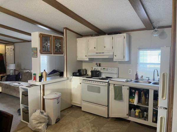 1992 Fairmont Manufactured Home