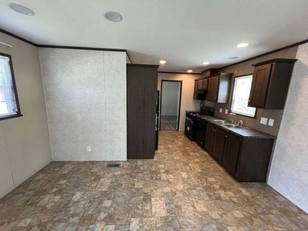 2017 Champion RA1664-SH3 Mobile Home