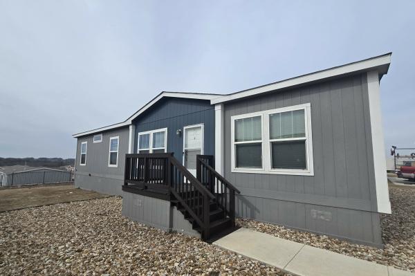 2023 Clayton 32DEV28563A (4Bed) Mobile Home