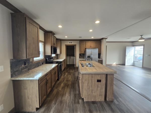 2023 Clayton 32DEV28563A (4Bed) Mobile Home