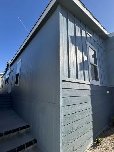 Photo 3 of 19 of home located at 3444 W Center Street #21 Riverside, CA 92501