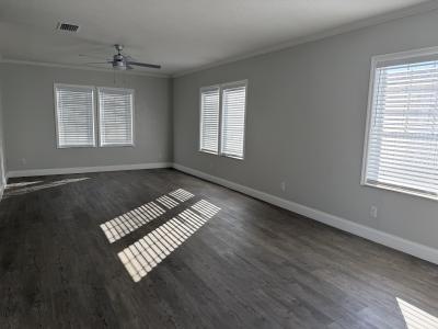 Photo 3 of 11 of home located at 154 Bedford Court Sanford, FL 32773