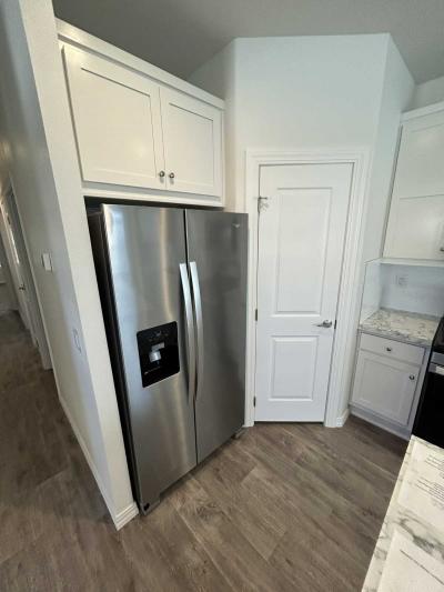 Photo 5 of 28 of home located at 3444 W Center Street #19 Riverside, CA 92501