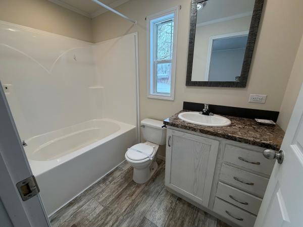 2019 Champion RA1670217 Mobile Home