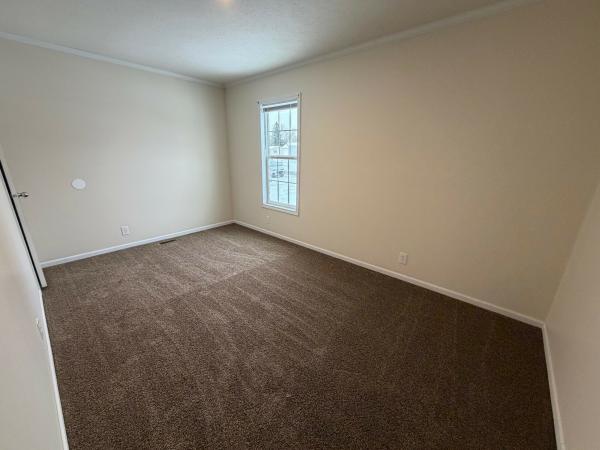 2019 Champion RA1670217 Mobile Home