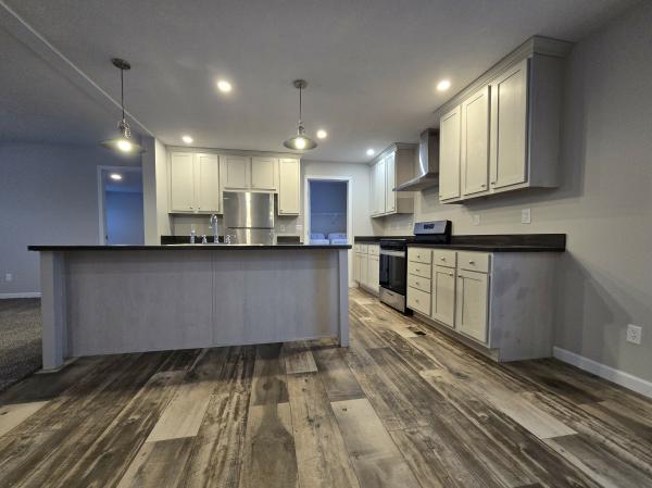 2023 Fairmont 430LE28564A Mobile Home