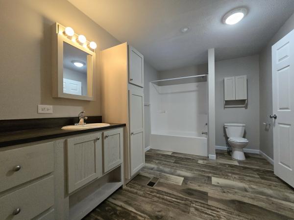 2023 Fairmont 430LE28564A Mobile Home