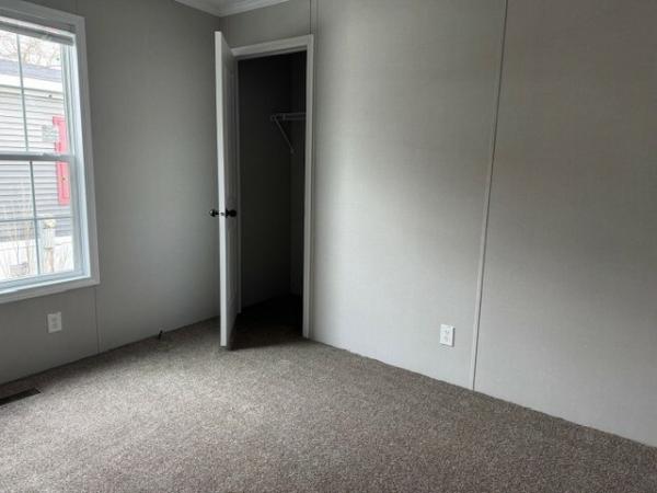 2025 Champion RAPB2452H32167 Mobile Home