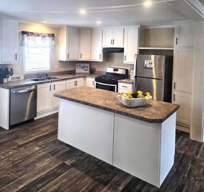 Mobile Home at 2501 Lowry Ave NE, Lot 524 Saint Anthony, MN 55418