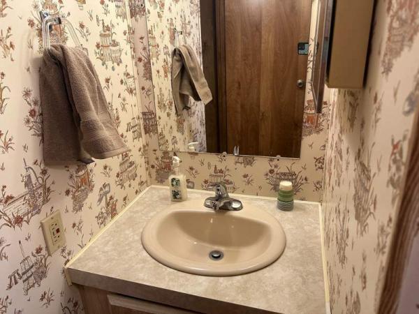 1985 Redman Manufactured Home